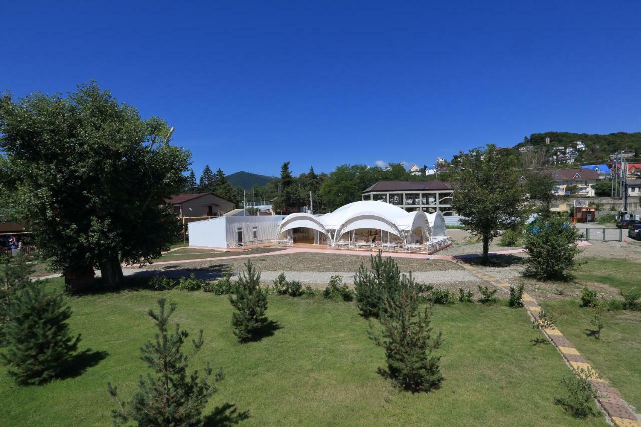 Ozero Divnoe Eco-Hotel Lazarevskoye Exterior foto